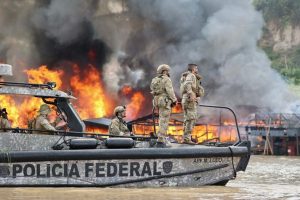 Queimadas, garimpo e áreas de reservas desafiam políticos em ano eleitoral