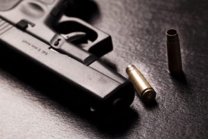 Lei amplia porte de arma para policiais legislativos de assembleias estaduais