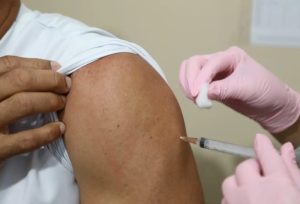 Campanha de vacinação contra influenza segue até maio e reforça prevenção à gripe